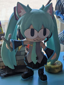 Miku Arc Figure